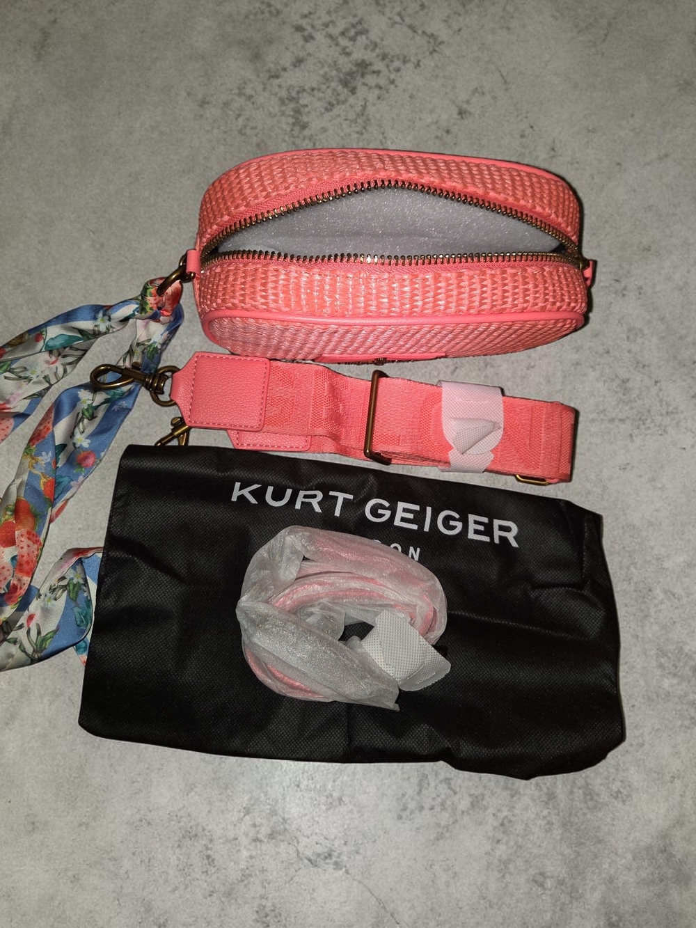 Kurt Geiger Pink Woven Crossbody Camera Bag - Picture 5 of 6
